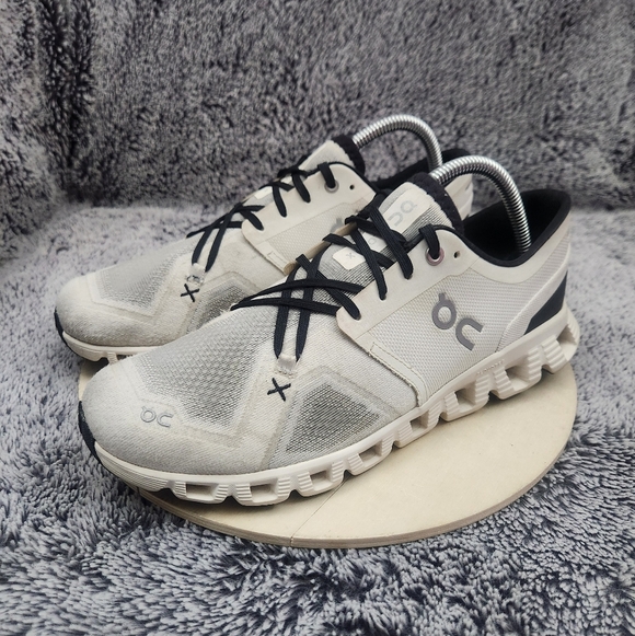 On Cloud X 3 Road Running Shoes Women's Size 10 White And Black Lace Up - Picture 4 of 9